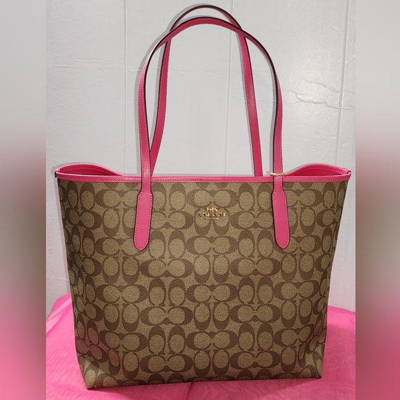 Coach Signature City Tote - Picture 2 of 6